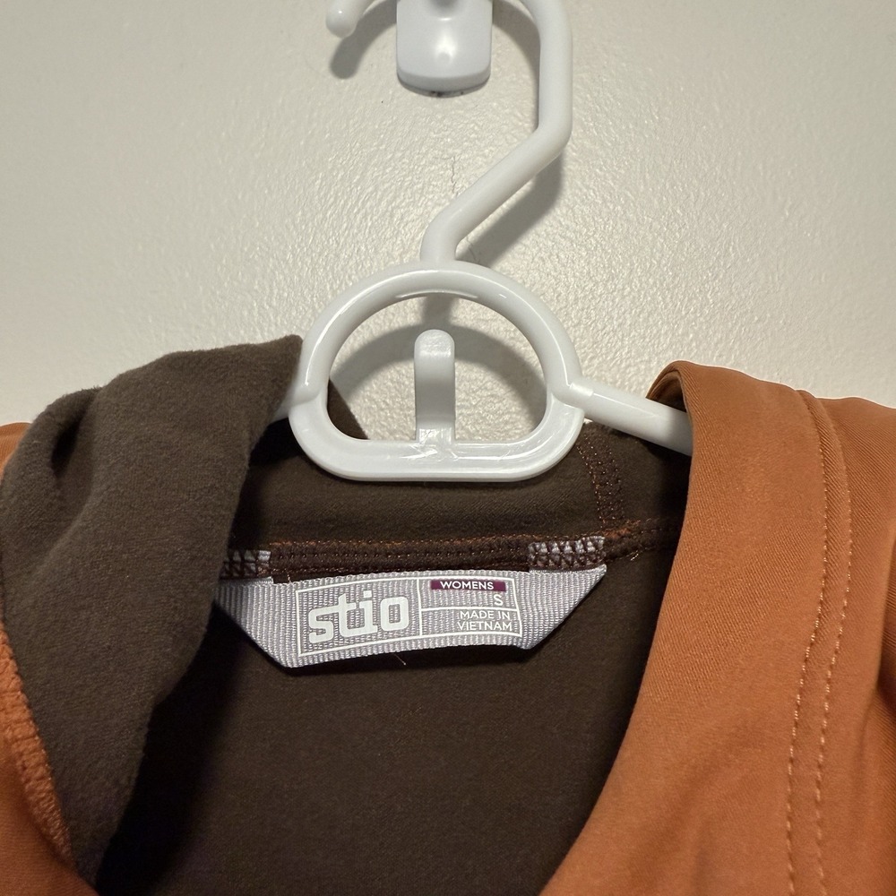 Stio Fremont Stretch Fleece Hoodie in Burnt Orange Size Small Women - Picture 3 of 7